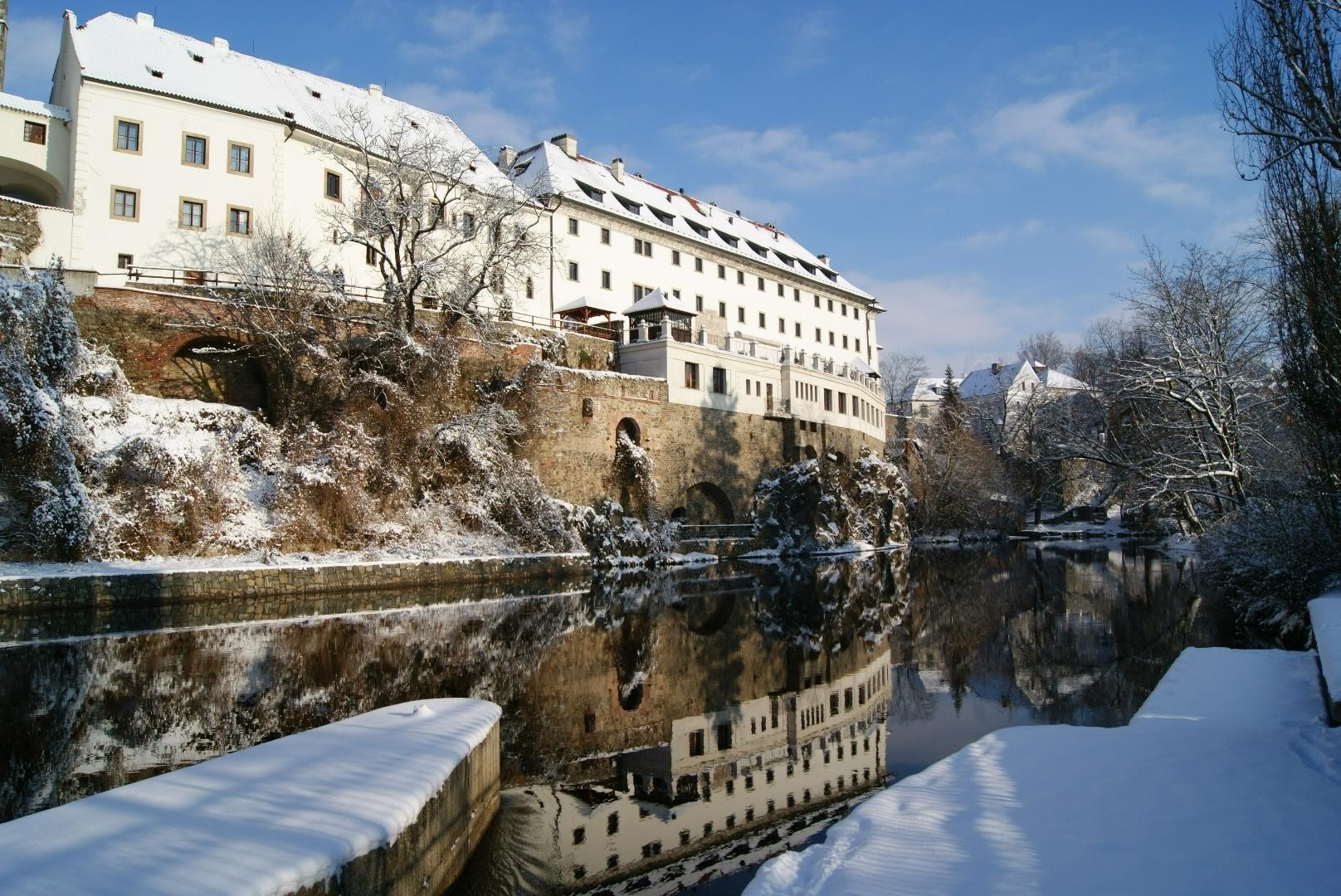 Hotel Ruze Cesky Krumlov Exterior photo The abbey of St. Mary