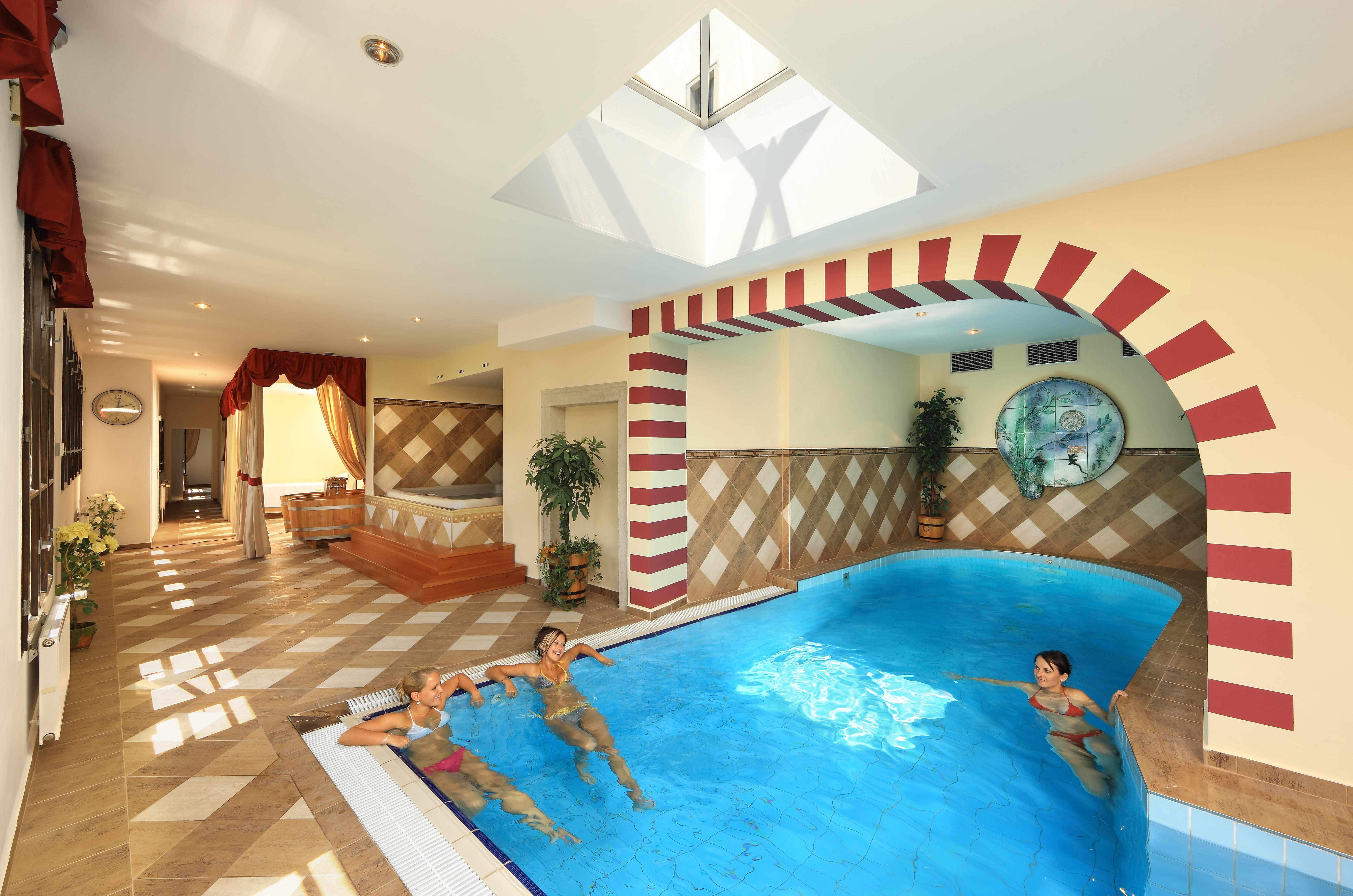 Hotel Ruze Cesky Krumlov Exterior photo The swimming pool